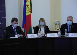 «Принимаемые нами поправки позволят поддержать детские здравницы», - спикер ЗС Кубани Юрий Бурлачко