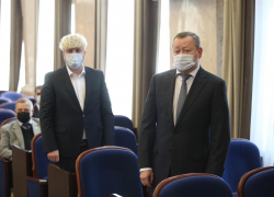 Мыловар и парикмахер от «Единой России»: кто занял вакантные мандаты в ЗСК