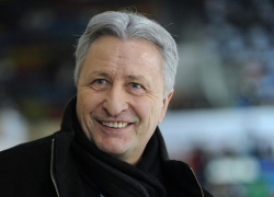 Советский хоккеист Якушев получил звезду на Аллее в Сочи