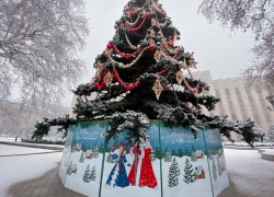 «Исправимся»: мэр Краснодара прокомментировал унылое украшение города к Новому году