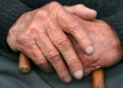 В Краснодаре мужчина до смерти забил 71-летнего отца 