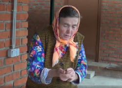 На Кубани в дом к пенсионерке ворвался вооруженный грабитель