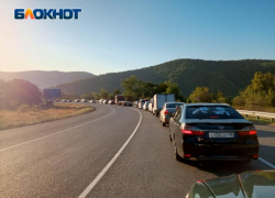 Прохладное море не остановило наплыв туристов на курорты Кубани