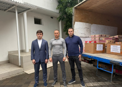 Краснодарские депутаты в преддверии Дня защиты детей отправили подарки воспитанникам детского дома 