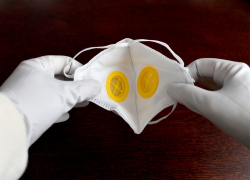 В Краснодаре планируют наладить производство медицинских масок