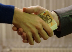 На Кубани бывшие полицейские-взяточники получат 15 лет лишения свободы