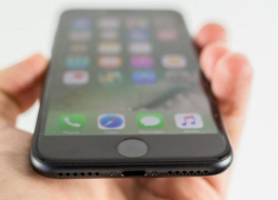 Женщина из Анапы украла у своего сына Iphone 7 и продала его 