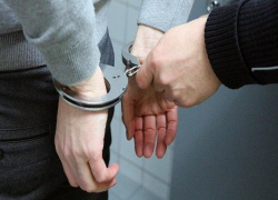 Около полугода насильник на Кубани издевался над 12-летней падчерицей