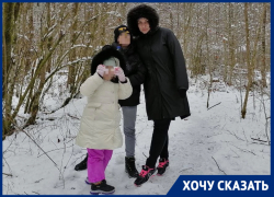 «Выкидывают на улицу»: мать с двумя детьми выселяют из муниципальной квартиры на Кубани