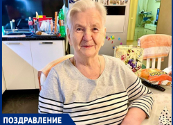 «Связала 400 пар носков для бойцов СВО»: бабушка-волонтёр из Краснодара отмечает 89-летие