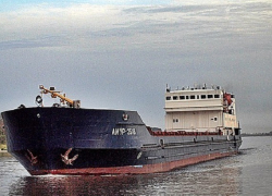 Сухогруз в заливе Азовского моря под молдавским флагом получил пробоину 