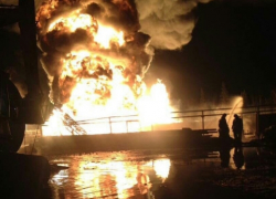 Краснодарские спасатели тушат вспыхнувшую нефтяную скважину «Лукойл»