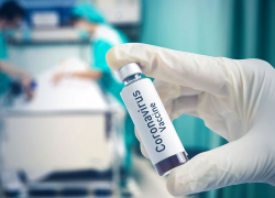 Роспотребнадзор: привитые от COVID-19 переносят заболевание бессимптомно