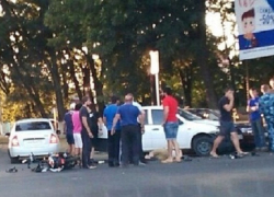  В Армавире водитель легковушки отправил парня на мопеде в реанимацию
