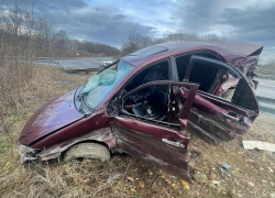 В Краснодарском крае 18-летний водитель без прав устроил ДТП