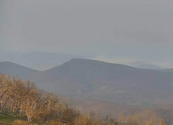 Сразу три пожара уничтожают лес в Краснодарском крае