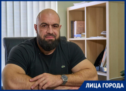 Зачем россияне тратят миллионы рублей за надгробия с сусальным золотом