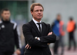  Экс-тренер «Краснодара» Кононов ушел из «Ахмата» 