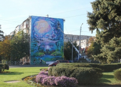 Фасад жилого дома Краснодара украсила стрит-картина