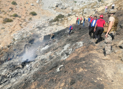 На борту упавшего в Турции самолета мог находиться легендарный российский летчик