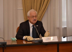 Дядя миллиардера Дерипаски Алексей Езубов с Кубани опять занял кресло депутата Госдумы