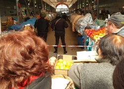 Из-за подозрительной коробки полиция оцепила Кооперативный рынок