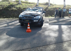 В Крымске свалившийся тополь убил водителя «Ссан Енг» 