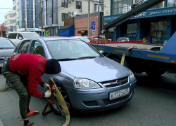Рейды по пресечению нарушений правил стоянки авто начались в Краснодаре