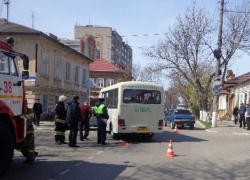 В Ейске пенсионер на «Запорожце» врезался в автобус