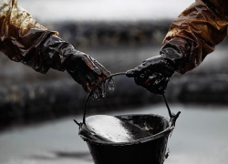 На Кубани участники ОПГ воровали нефть из скважин 