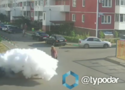  Женщине повезло: машина взорвалась во дворе краснодарской многоэтажки 
