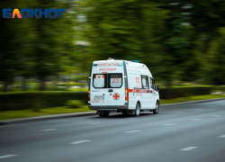 В Краснодаре водитель легковушки перекрыл путь скорой помощи с пациентом