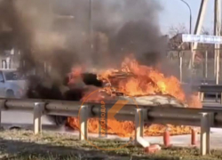 В Краснодаре сгорела машина во время движения