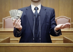 На Кубани молодой депутат несколько лет незаслуженно получал соцпенсию