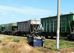 Легковушку протаранил поезд в Краснодарском крае