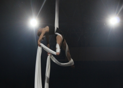 Артисты Cirque Eloize показали жителям Краснодарского края  изнанку своей работы