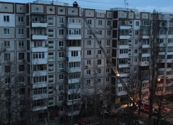 В Краснодаре горит многоэтажка: один человек умер