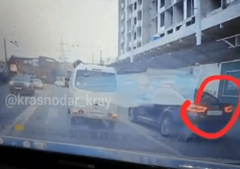 В Краснодаре ищут водителя, сбившего на «зебре» 33-летнего мужчину