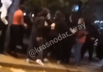В центре Краснодара подростки устроили массовую драку