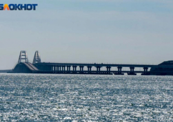 Больше сотни машин застряли в пробке на Крымский мост в Краснодарском крае