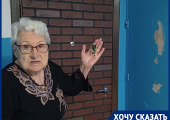 «Не хочу встретить Новый год в бомжатнике»: краснодарка борется за ремонт подъезда