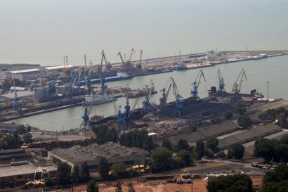 Директор «Ейского морского порта» год не платил зарплату подчиненному