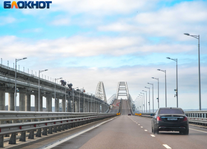 «Зеленым» авто горит красный свет: обновленный досмотр действует на Крымском мосту