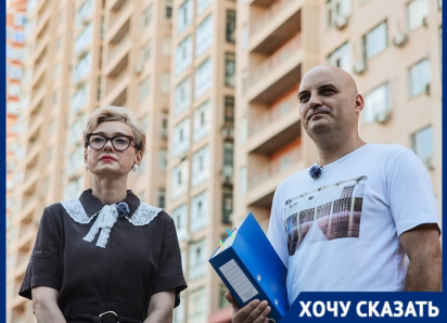 «Нам страшно за детей и имущество»: в Краснодаре многоэтажка трещит по швам и кидается кирпичами