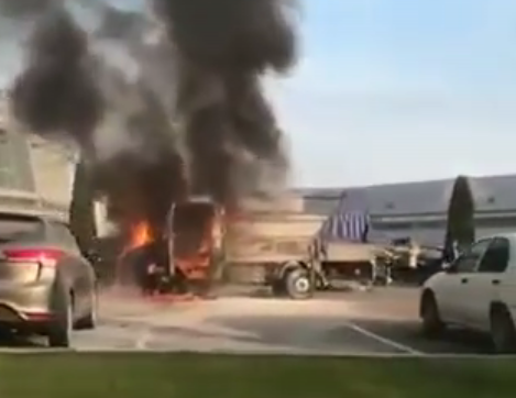 Возле краснодарского аэропорта сгорела «ГАЗель»