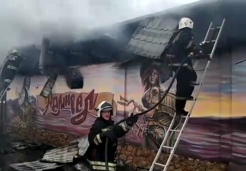 Кафе на Солнечном острове Краснодара полностью сгорело