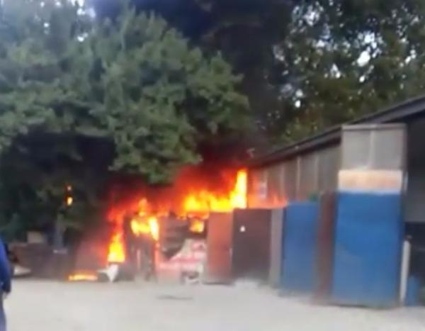 Появилась видеозапись пожара на станции техобслуживания в Краснодаре