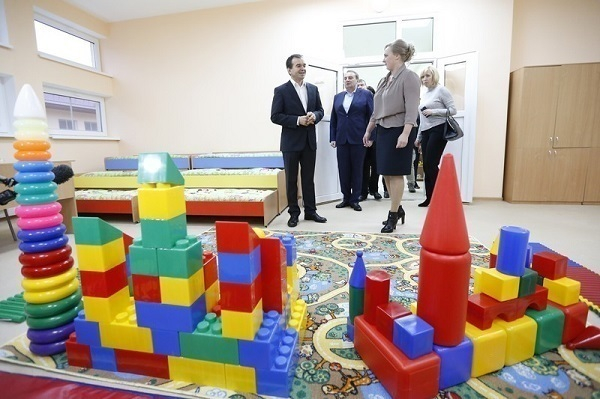 Кондратьев назвал новые детские сады в Сочи «дворцами»