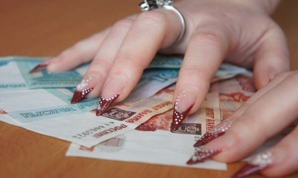 В Краснодаре задержана мошенница из Оренбурга, похитившая 100 млн рублей у вкладчиков