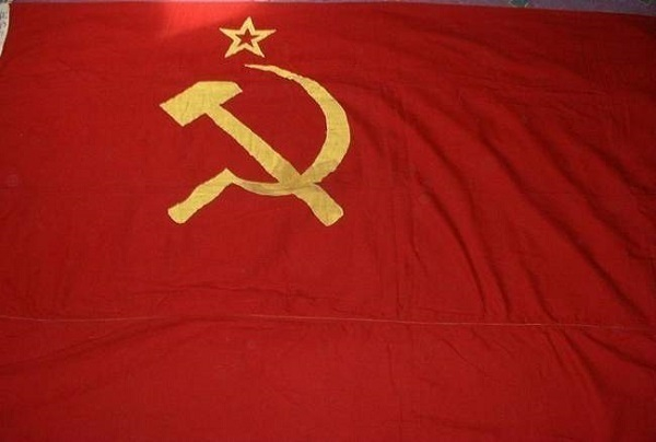 В центре Краснодара поднимут советское знамя